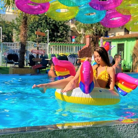Casa Barbie Costinesti Pansiyon Dış mekan fotoğraf