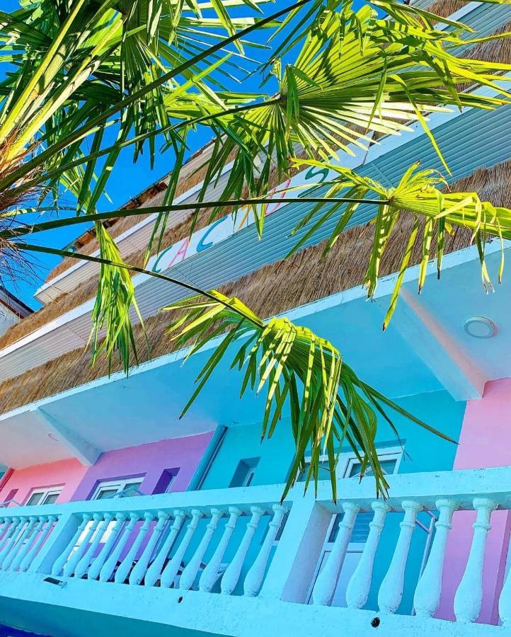 Casa Barbie Costinesti Pansiyon Dış mekan fotoğraf