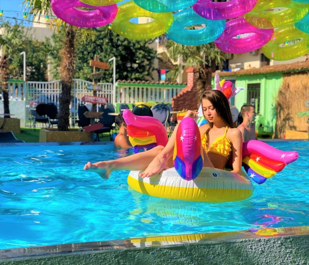 Casa Barbie Costinesti Pansiyon Dış mekan fotoğraf