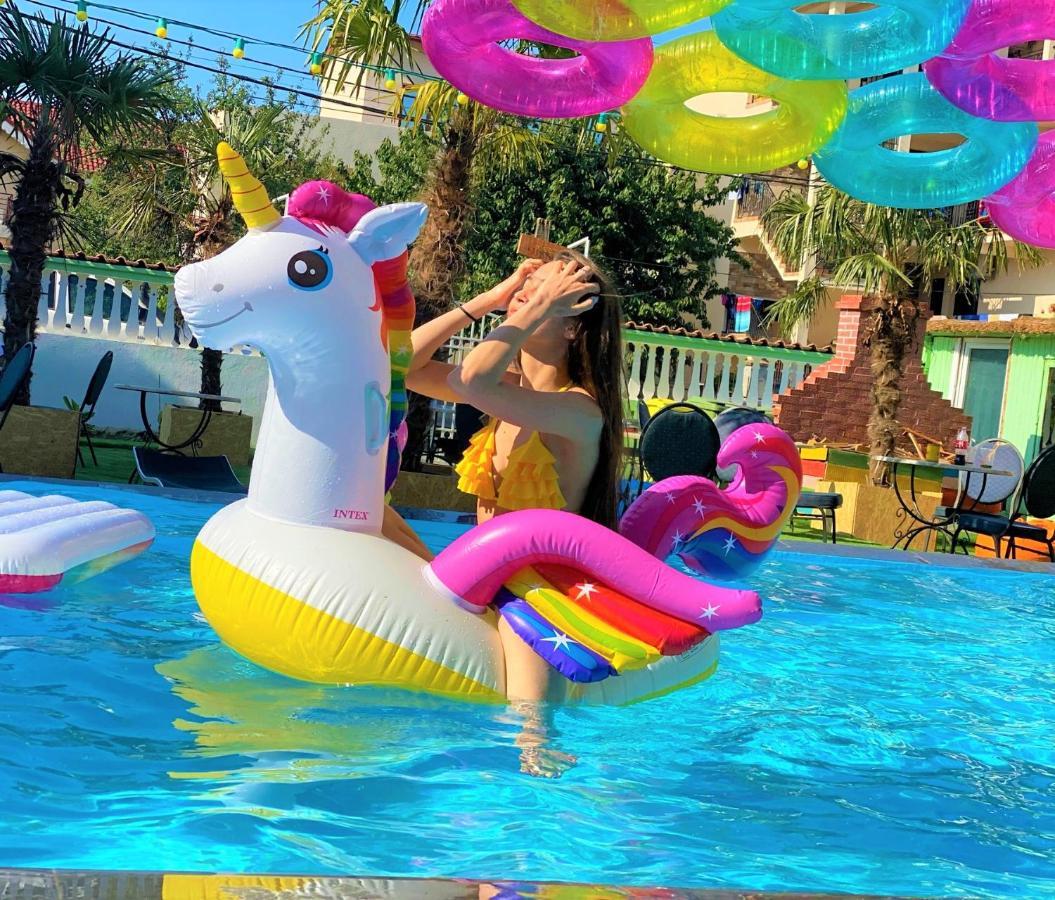 Casa Barbie Costinesti Pansiyon Dış mekan fotoğraf