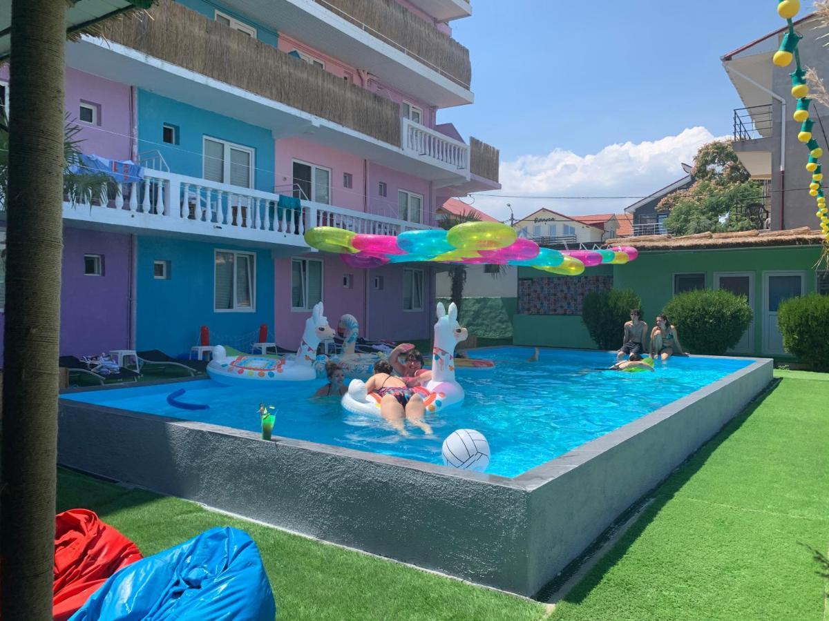 Casa Barbie Costinesti Pansiyon Dış mekan fotoğraf